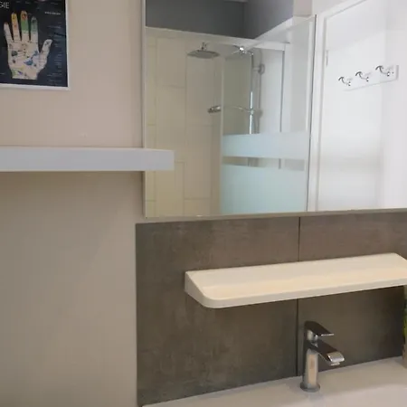 Διαμέρισμα T2 Spacieux Vera Cruz Climatise Avec Parking Proche *